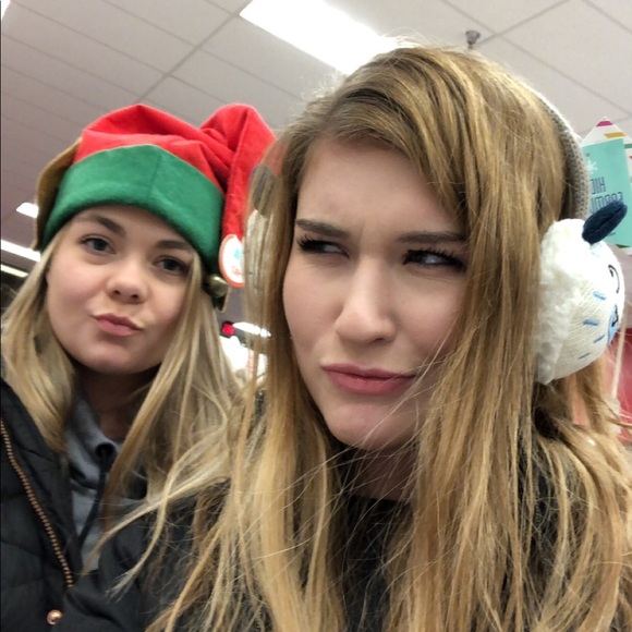 Meet your Posher, Maddy - Picture 4 of 7